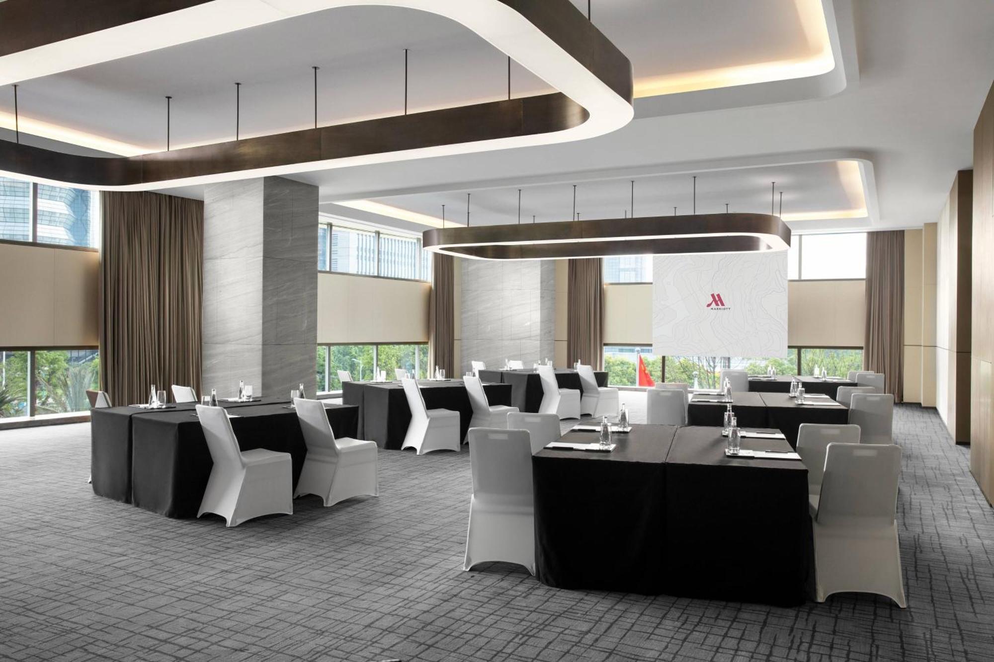 Zhangjiagang Marriott Hotel Exterior photo