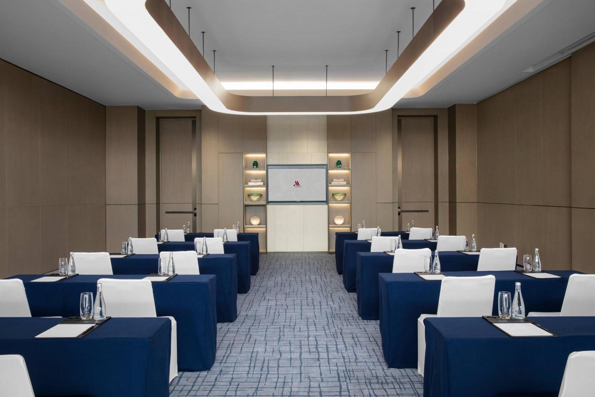 Zhangjiagang Marriott Hotel Exterior photo